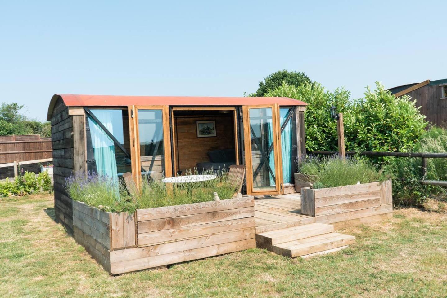 Swallowfield Glamping-Station Master Γέοβιλ Εξωτερικό φωτογραφία