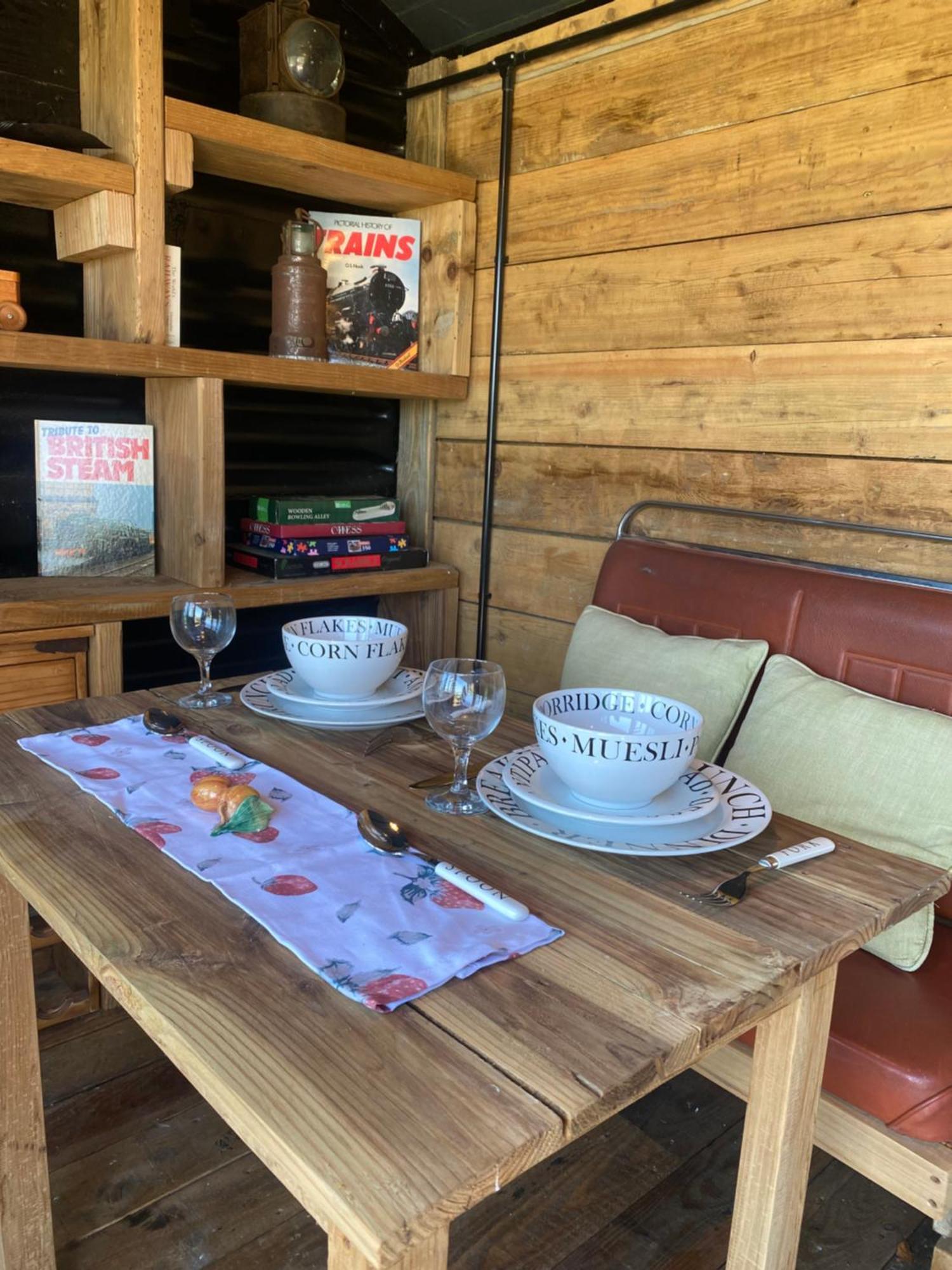 Swallowfield Glamping-Station Master Γέοβιλ Εξωτερικό φωτογραφία